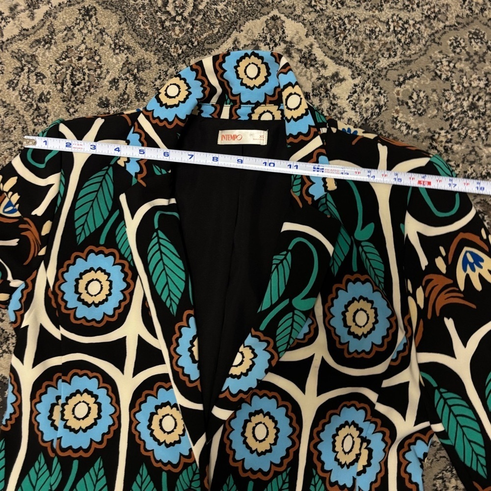 Colorful Patterned Blazer - Picture 8 of 8